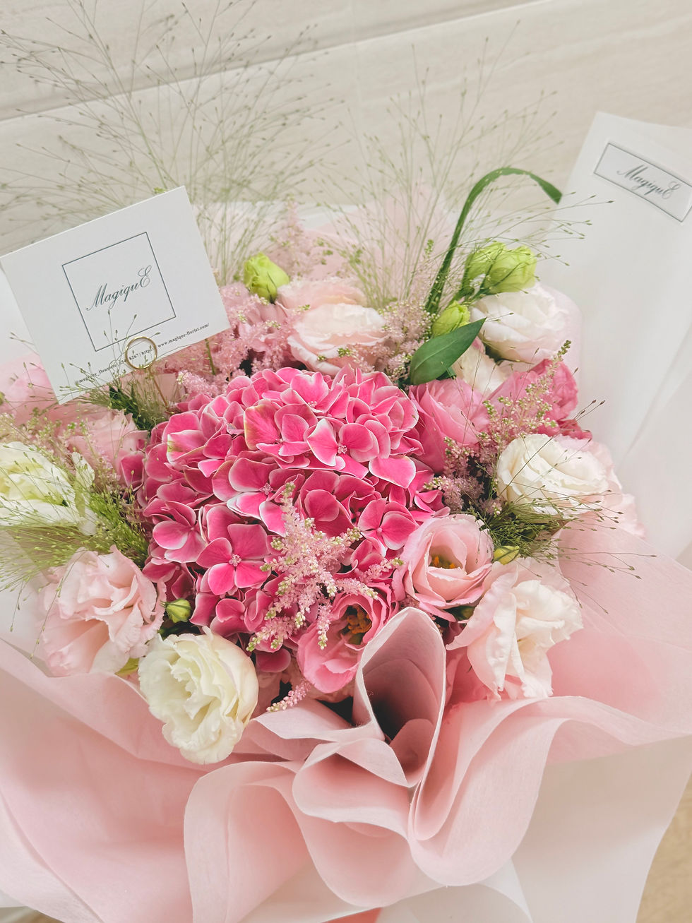 縮圖：荷蘭漸變粉繡球配泡盛花鮮花花束