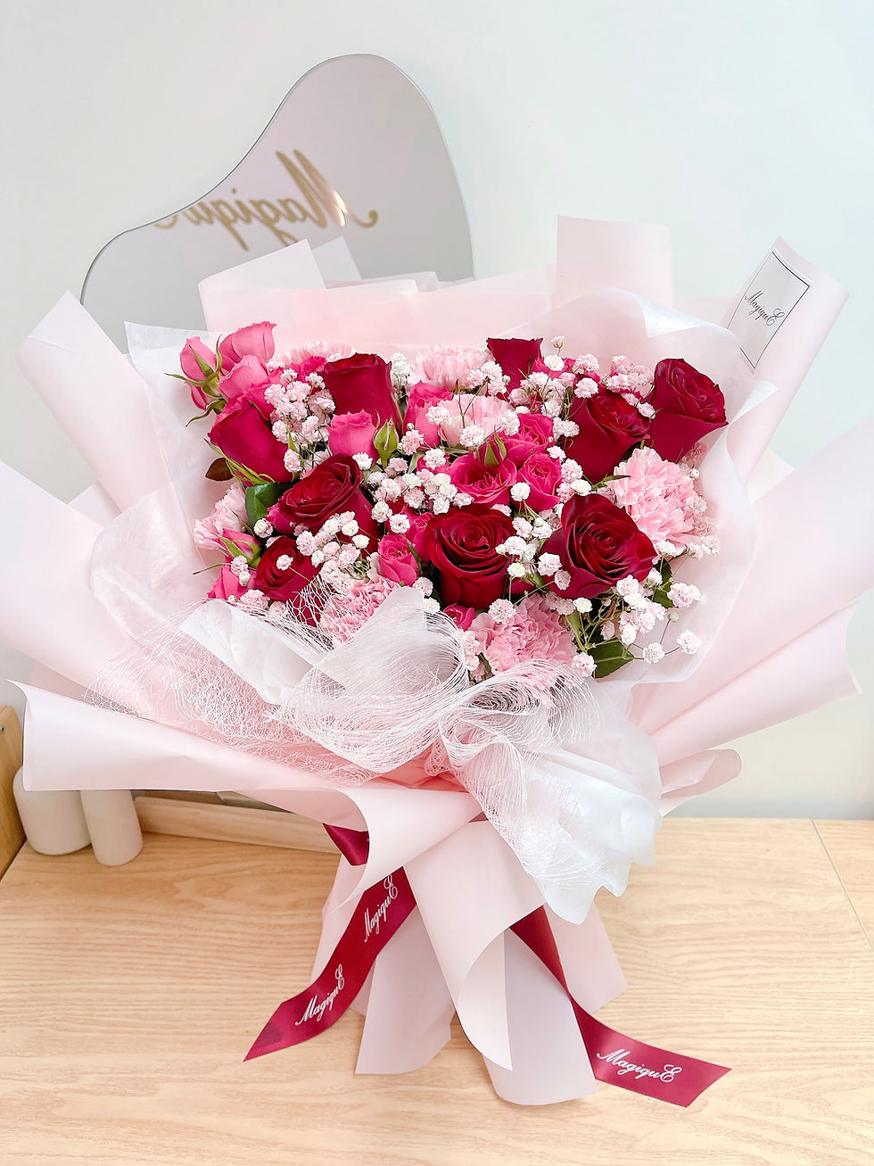 縮圖：甜美風粉系紅玫瑰鮮花花束