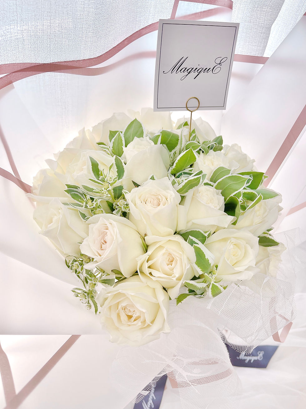 縮圖：白玫瑰鮮花花束