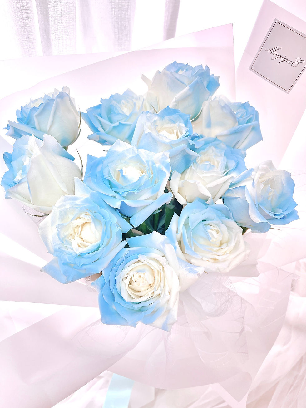 縮圖：噴染Ice Blue玫瑰鮮花花束