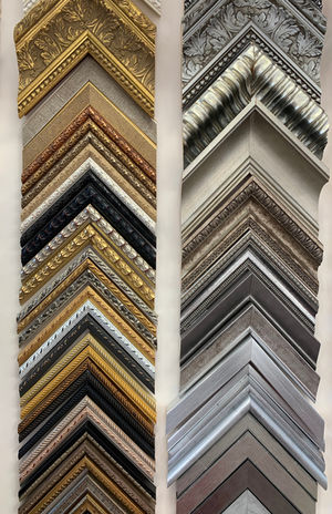 échantillons de baguette au style et au profils travaillé et raffiné