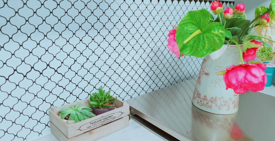 Thumbnail: White Arabesque Anti Mold Waterproof Wall Tile Sticker Peel and Stick Wallpaper