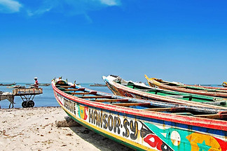 pirogues-de-peche-senegal-479771-1440x720.jpg