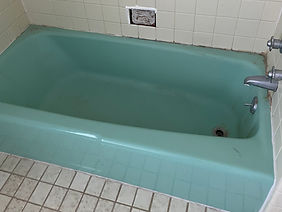 tub and tile repair 1 - before (3).jpg