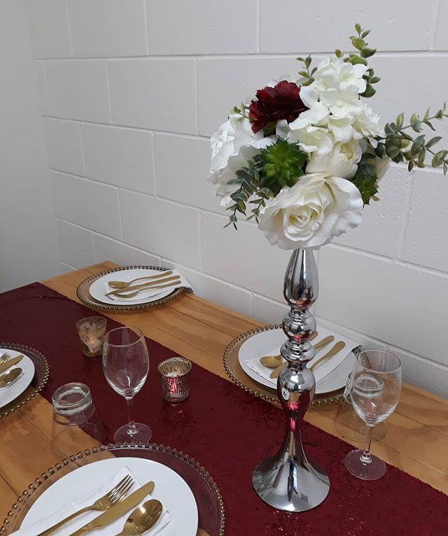 Tablescapes | talk centerpieces with a t