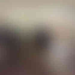 Gäste setzen sich mit den Werken von Cornelius Völker und der Rede von Klaus Gerrit Friese auseinander