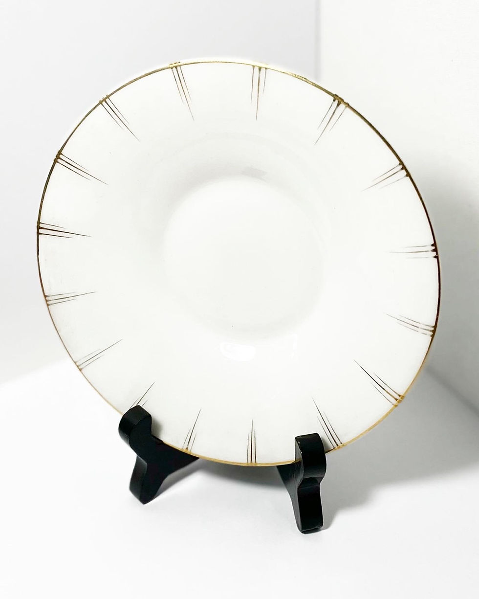 Thumbnail: Beautiful Vintage Japanese Porcelain Set of 5 ‘Shelton’ Saucers (Japan)