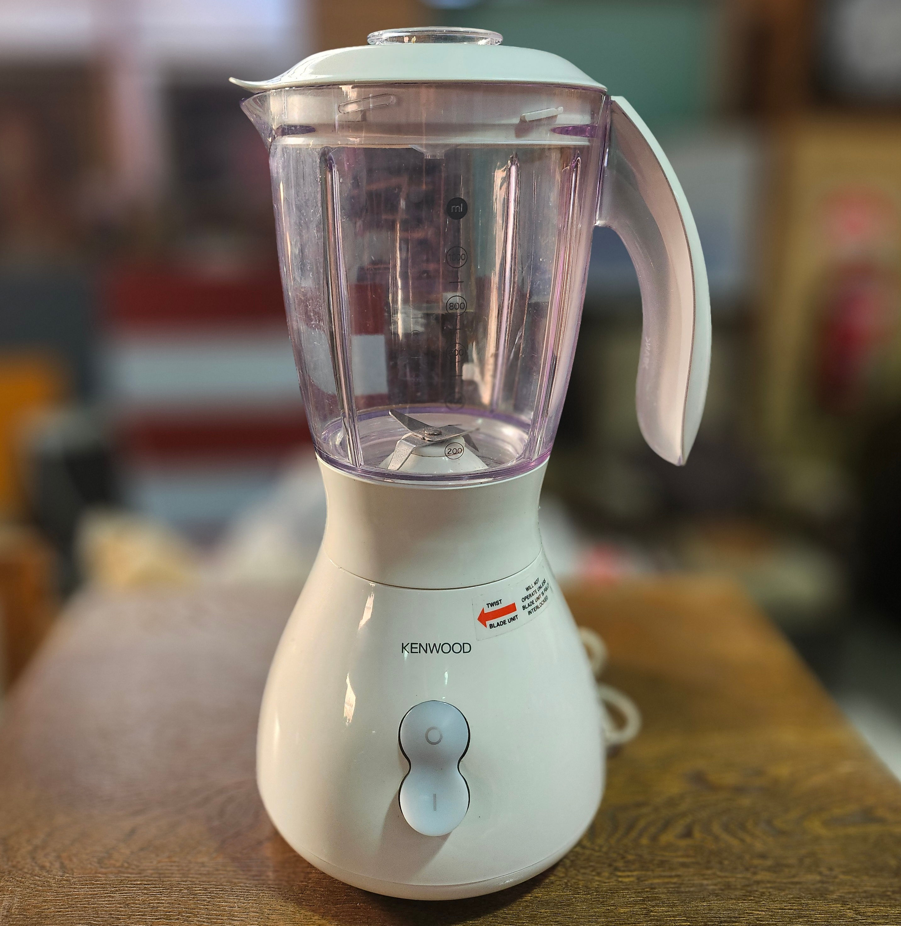 Blender: Kenwood White Countertop Blender 1L 350W