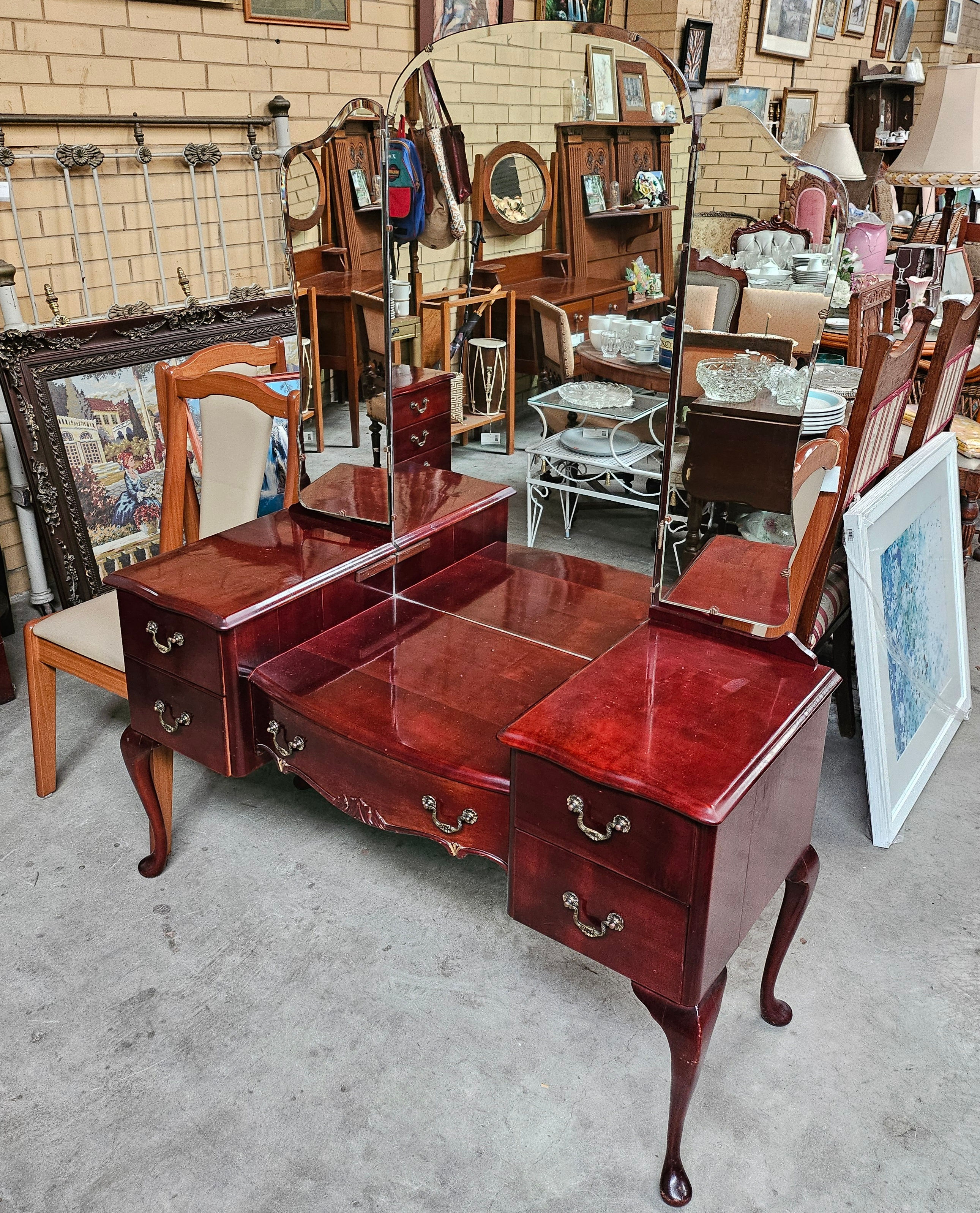 Dresser: Impressive Queen Anne-Style Dresser W/ Trifold Mirrors On Cabriole Legs