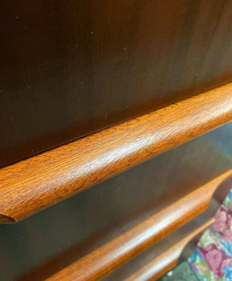 Thumbnail: Beautiful Mid-Century Retro Mahogany Veneer 4 Drawer Side Cabinet