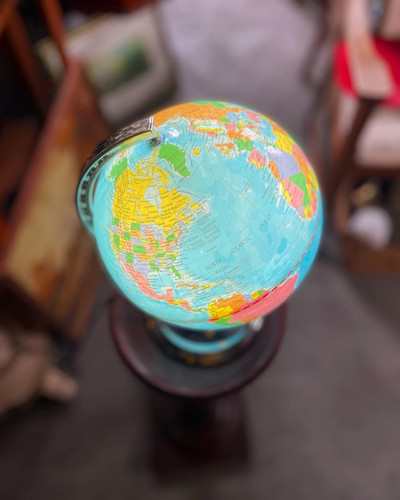 Vintage Antique Style Rotating Illuminated Desktop Globe