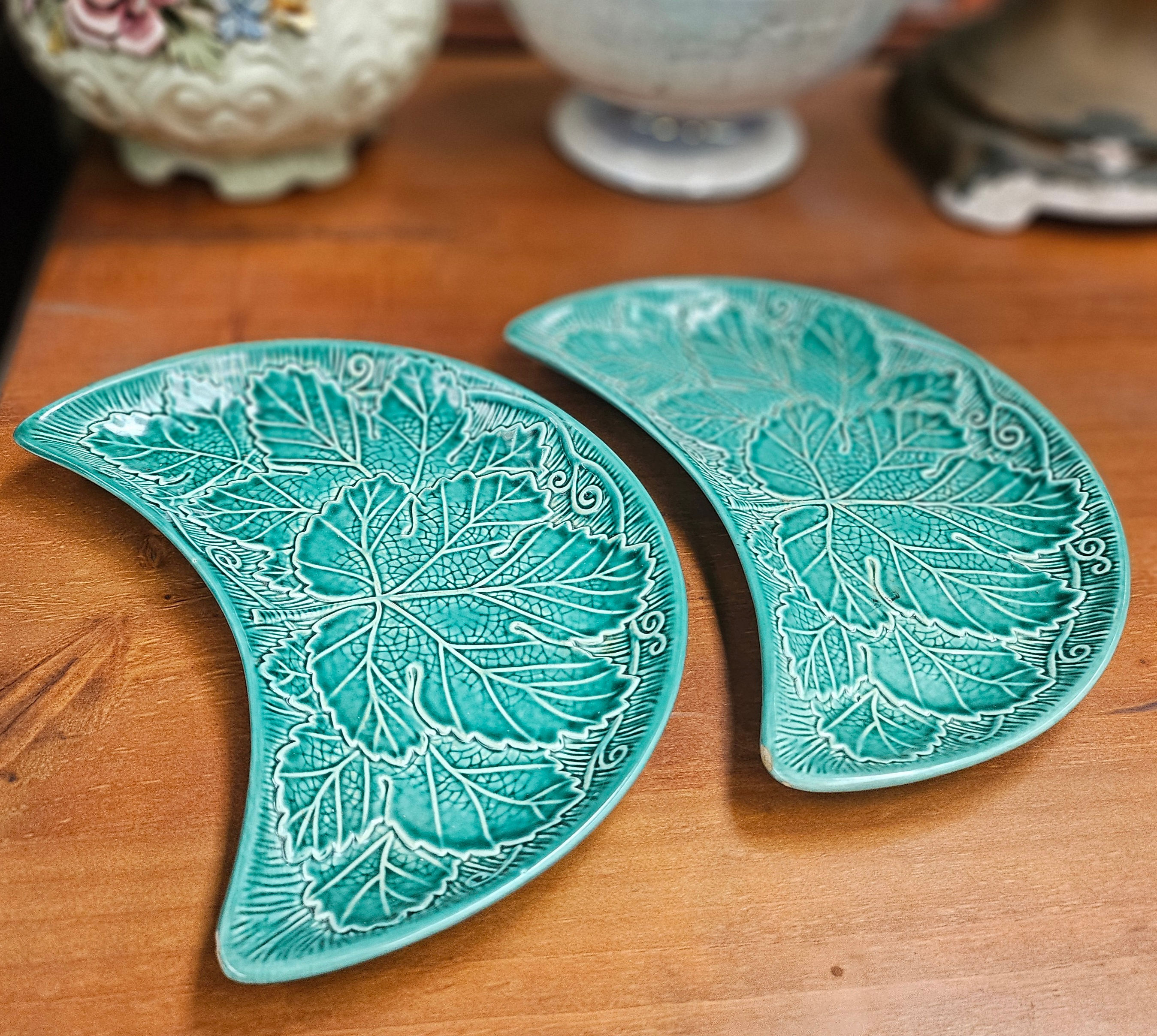 Plates: Pair Of Wedgwood Etruria Majolica Vine Leaf Crescent Shaped Plates