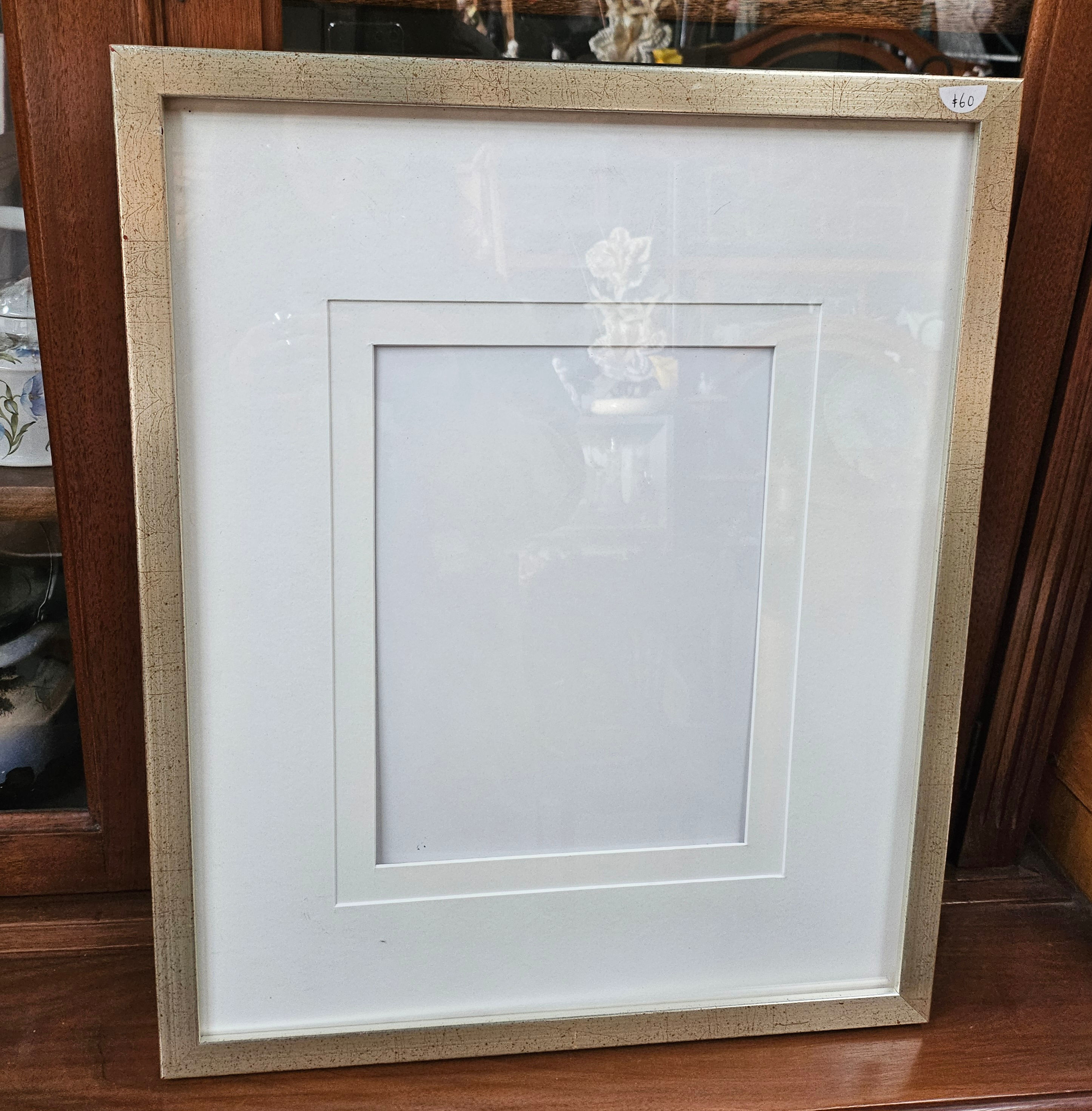 Frame: Gold Coloured Vintage Frame