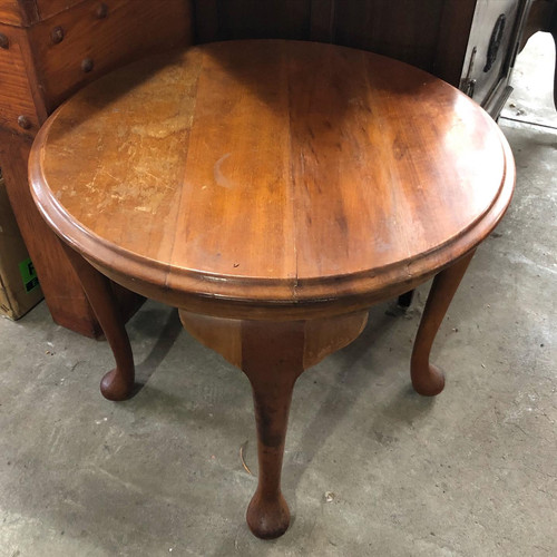 Medium Queen Anne Round Coffee Table Mysite