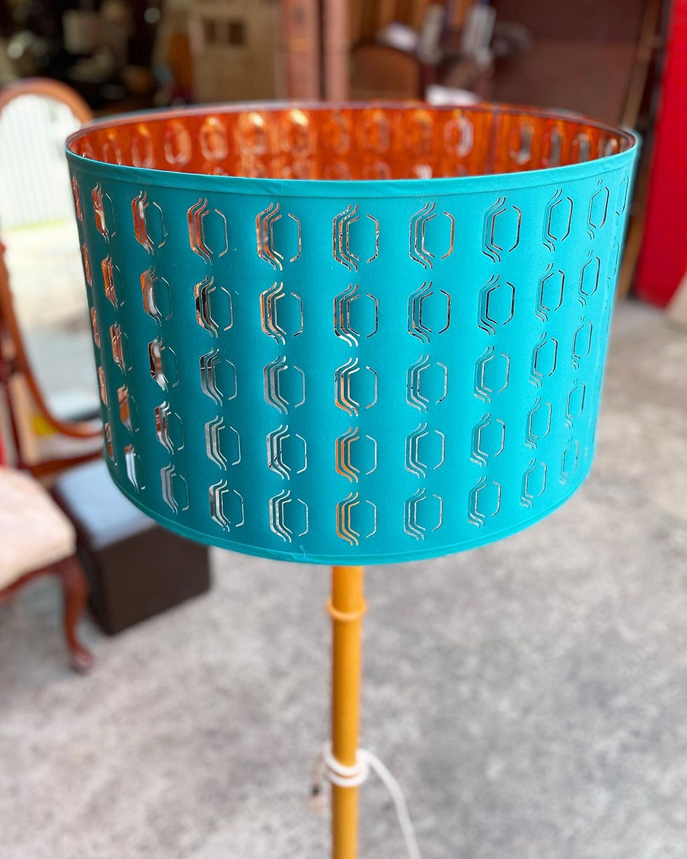 Thumbnail: Stunning Retro Standing Lamp with Original Shade 