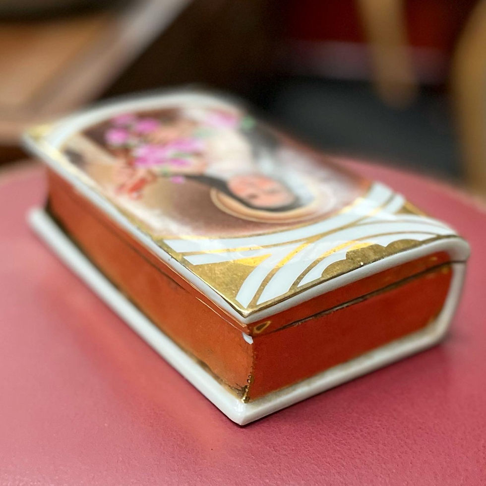 Thumbnail: Collectible Religious Virgin Mary Porcelain Trinket Box by Limoges from C.1940s 