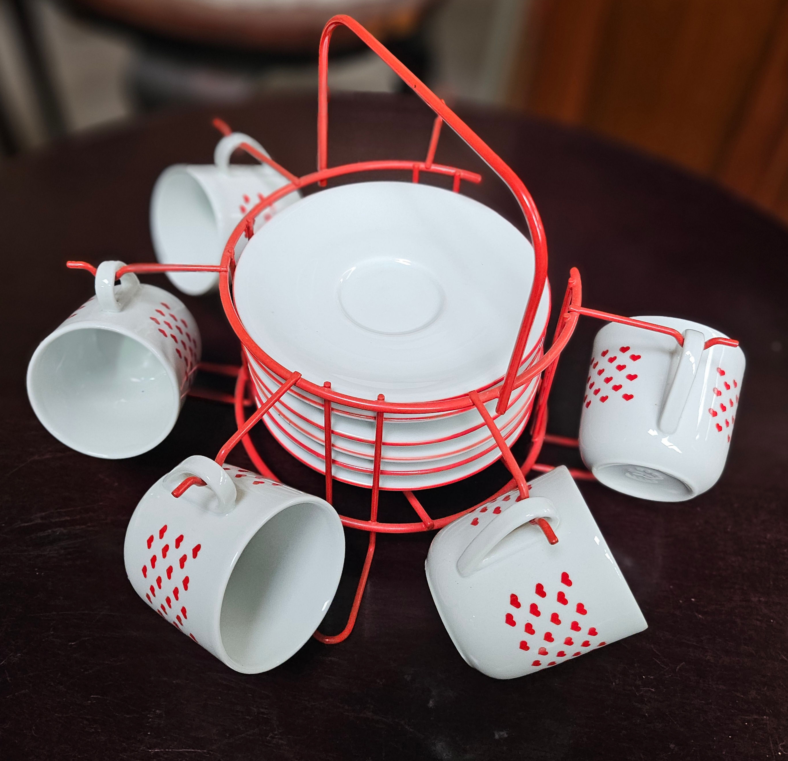 Cups And Saucer Set: 5 Love Heart Cups And 6 Saucers W/ Red Storing Rack