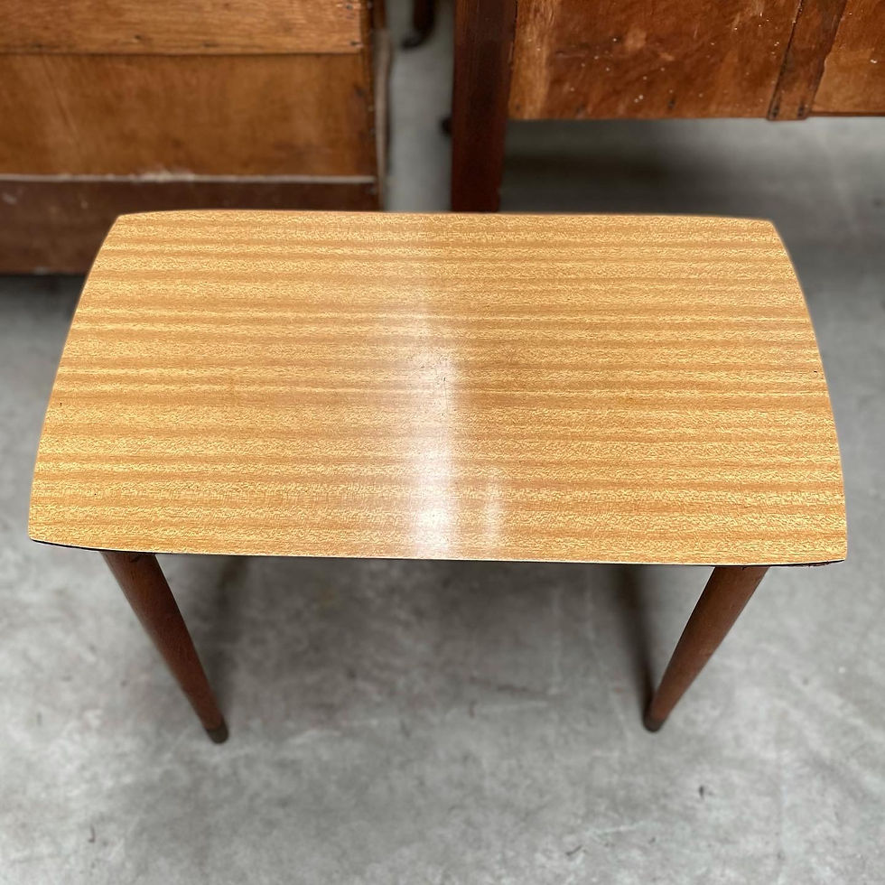 Stunning Small Retro Mid-Century Coffee Table in Very Good Condition