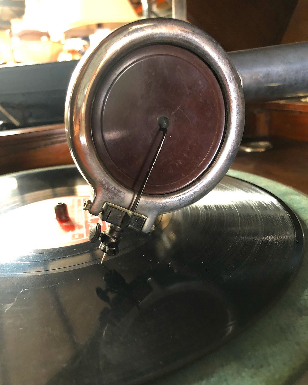 Thumbnail: Antique “Glenola” Cabinet Gramophone made in C.1929 (Australia)