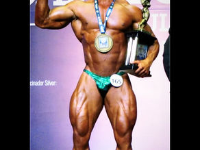 QUEM É RENATO CARIANI?