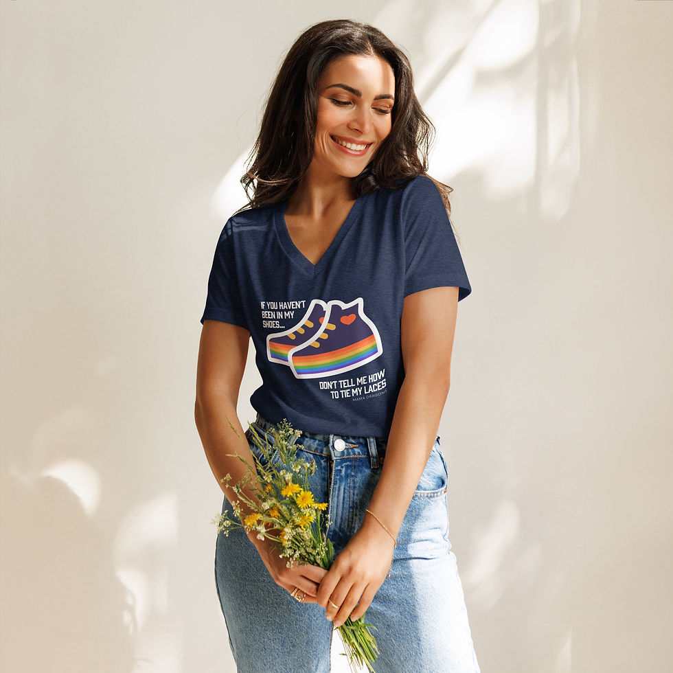 Thumbnail: Women’s Relaxed V-neck Sneakers Tee