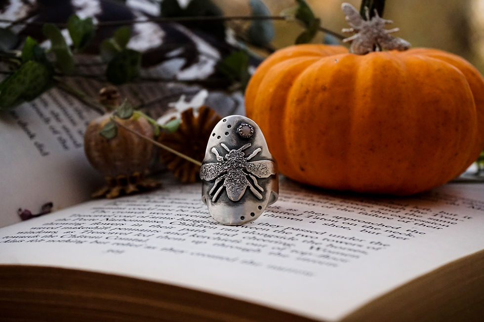 Thumbnail: Sleepy Bee Saddle Ring 6.75