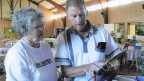 The Power of Volunteering: How Senior Volunteers Make a Difference