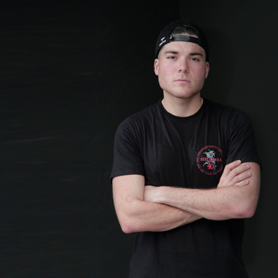 Sepultura anuncia o baterista Greyson Nekrutman para a honrar o legado da banda na turnê de despedida "Celebrating Life through Death"