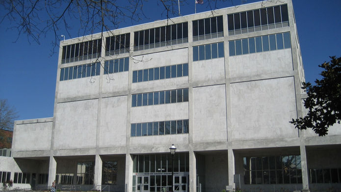 Front of the Marion County Courthouse in Salem, Oregon