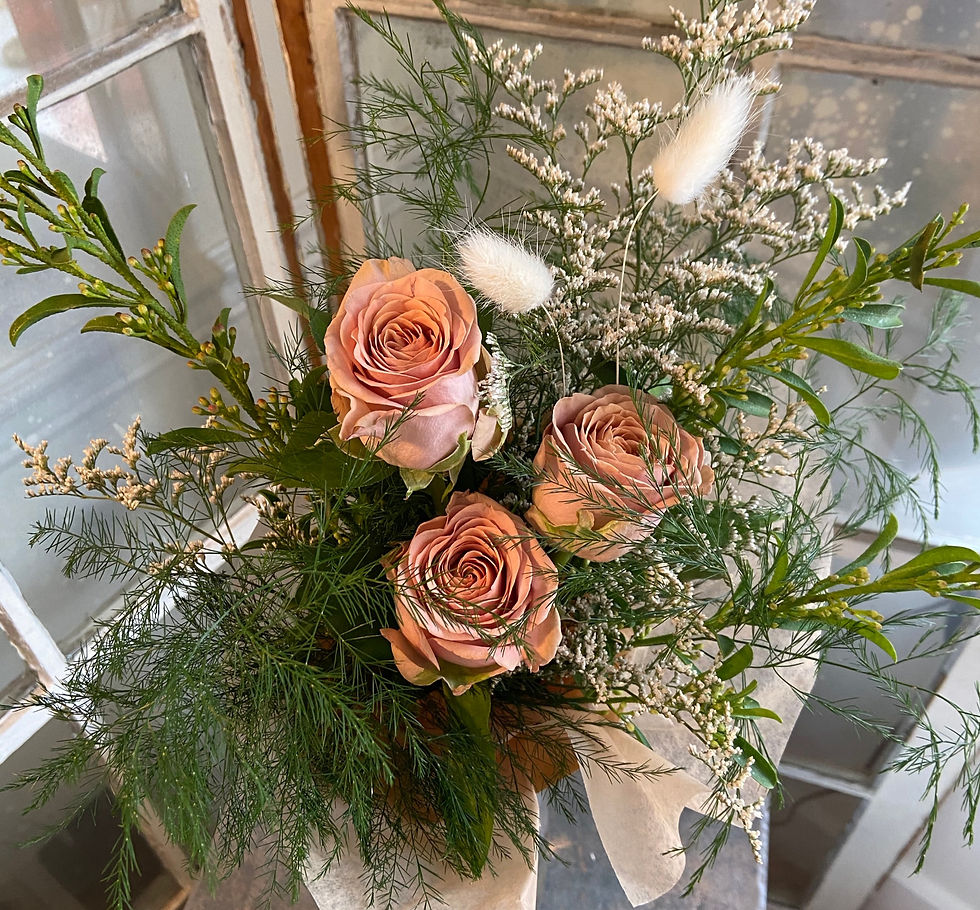 Thumbnail: Small Hand-tied Bouquet