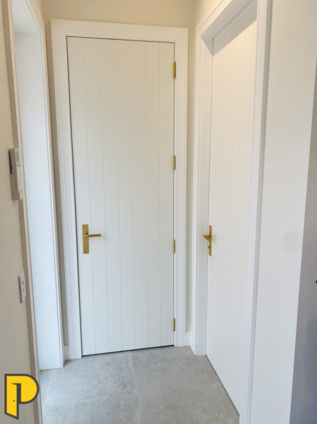 Avon V single, Brass hinges and handles - Paraparaumu Doors & Joinery - Kapiti, Wellington