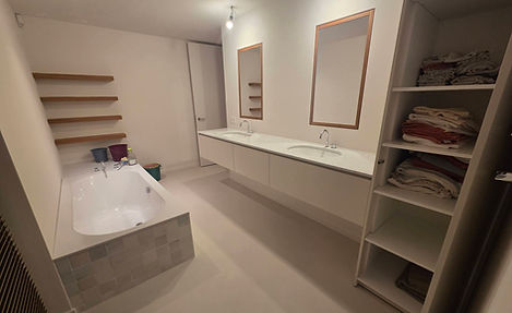 Natuursteen in badkamer