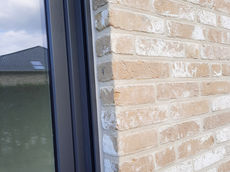 Elastische voegwerken raam