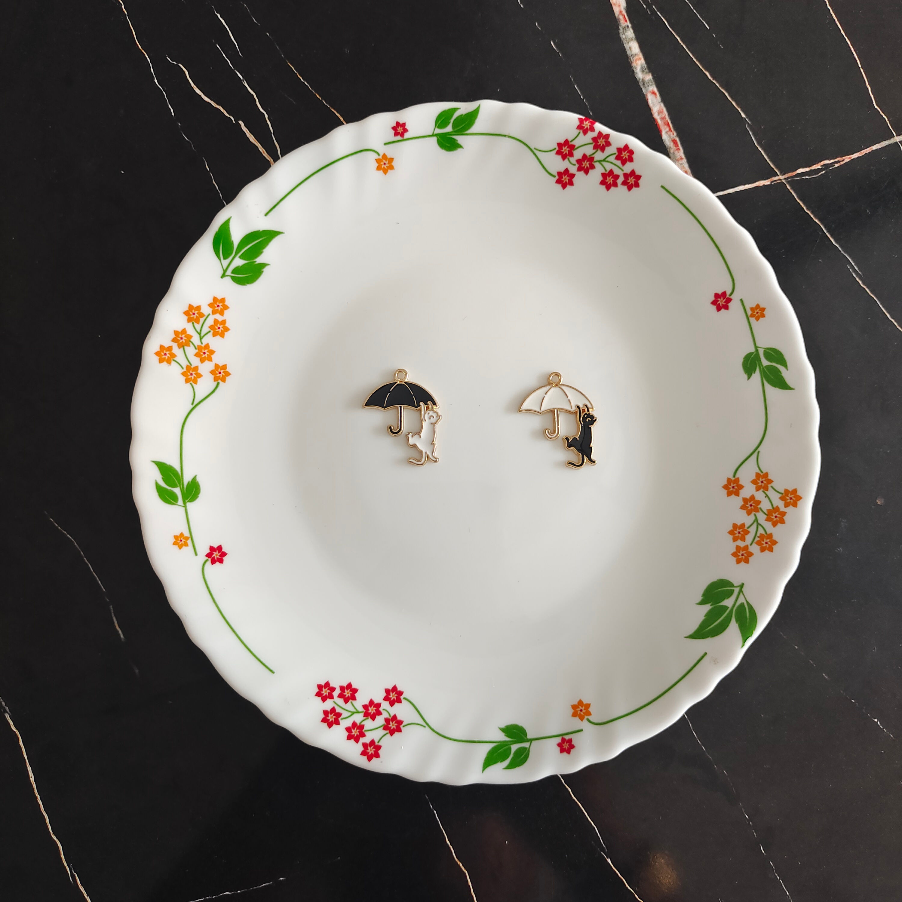 Cat Hanging on Umbrella Charm