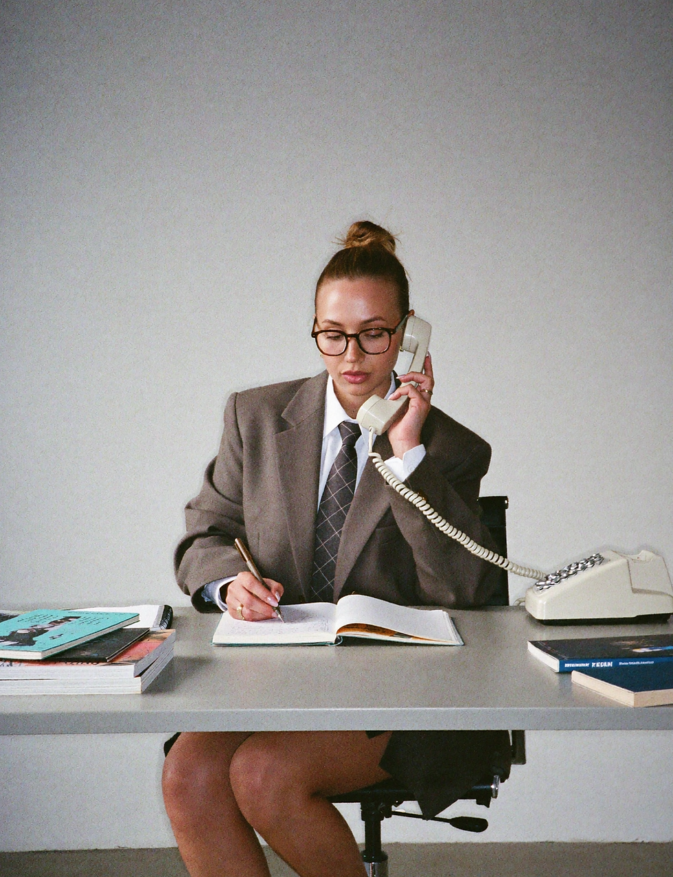 Social media marketing agency New York manager on the phone