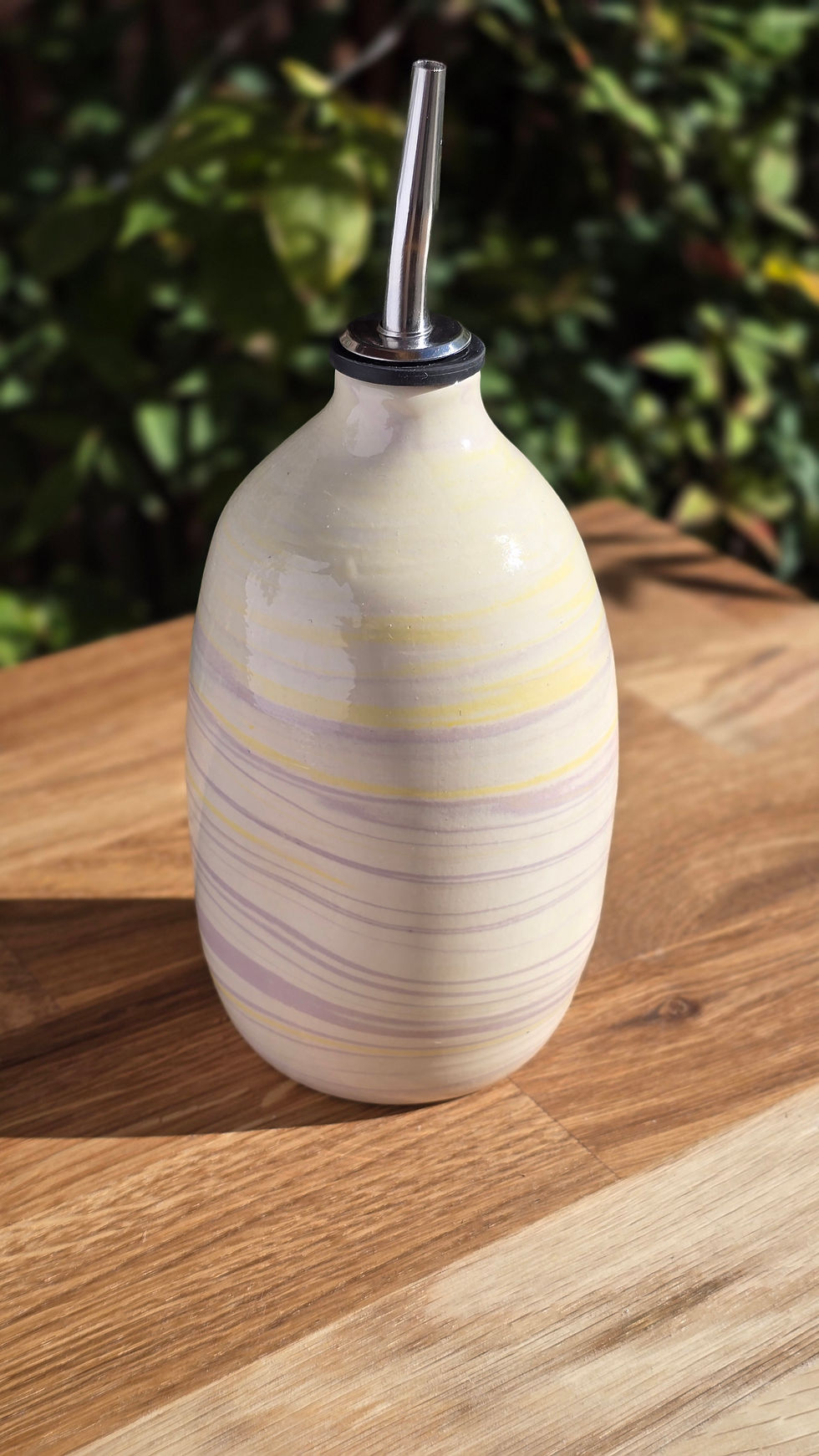 Bouteille à huile artisanale en faïence terres mêlées