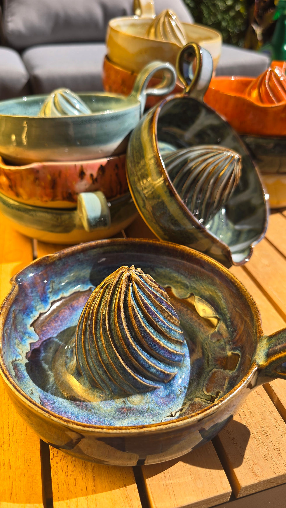 Presse-citron en grès fait main – objet artisanal décoratif et utile – Les Pots d’Ania