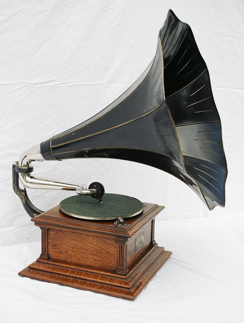 Phonograph