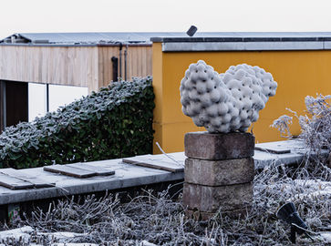 Handgefertigte Porzellan Skulpturen von Margit Denz.