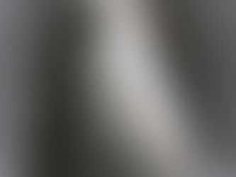 Majur é a primeira mulher trans na capa da ‘Vogue Noivas’