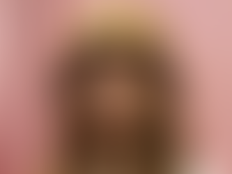 Celebridades apostam em chapéu bucket para um visual estiloso e despojado