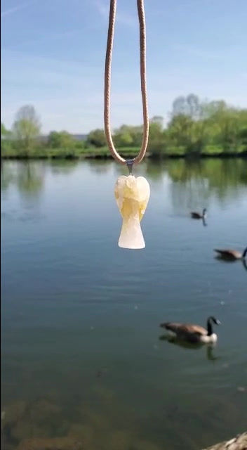 Miniaturbild: Golden Healer-Quarz Engel Anhänger