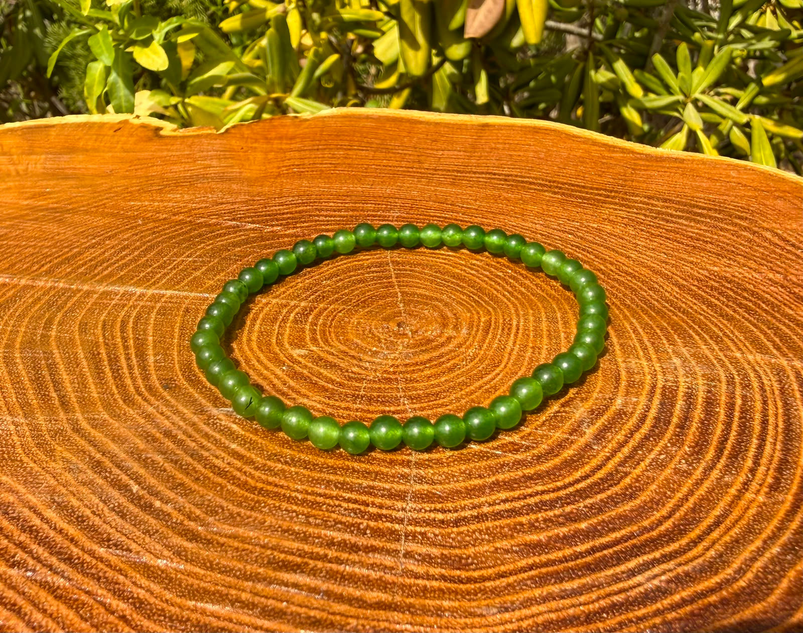 Grünes Jade- Armband 4 mm