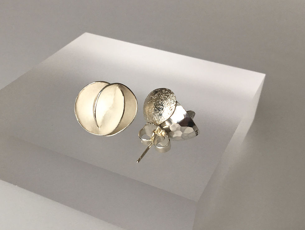 Thumbnail: FLORAL EARRINGS