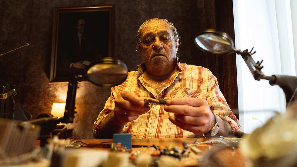 The Elderly de Raul Cerezo et Fernando Gonzalez Gomez.