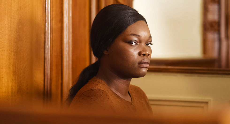 Guslagie Malanda dans Saint Omer d'Alice Diop.