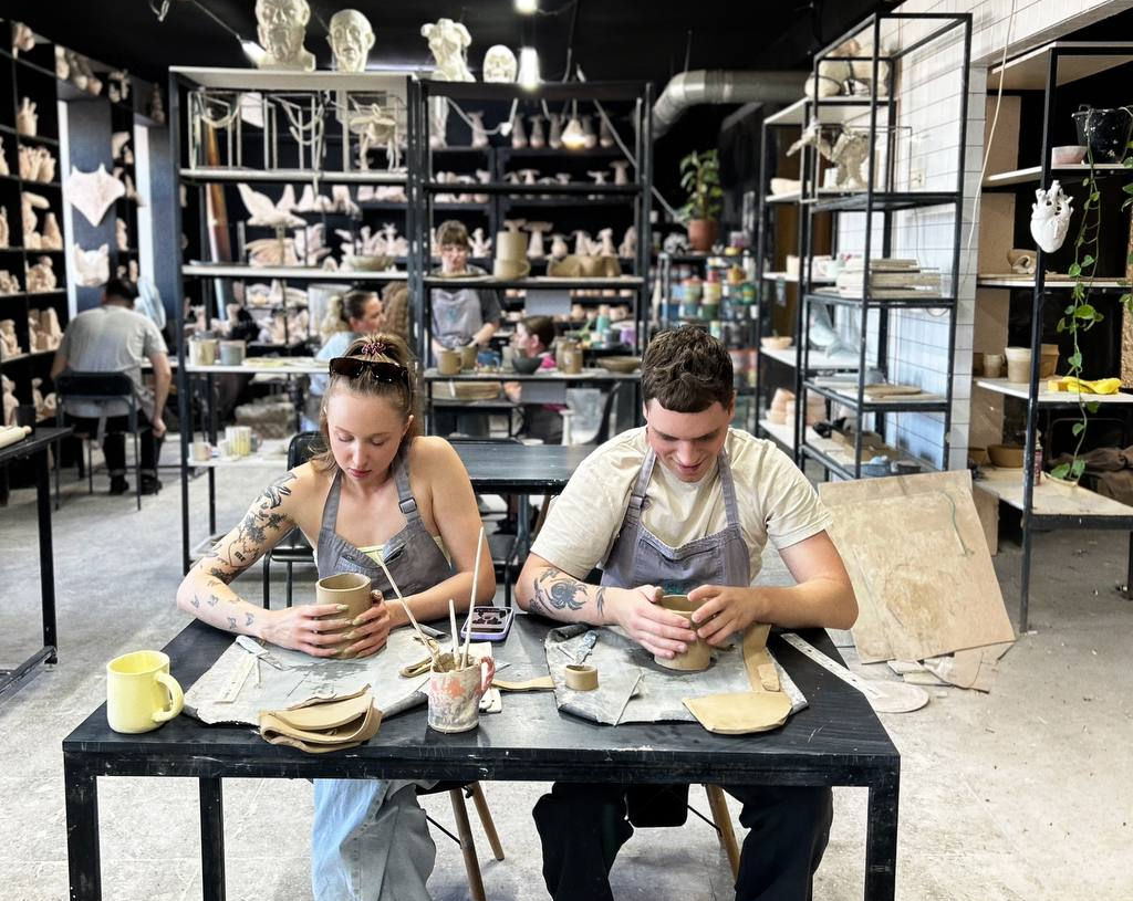 Творче побачення з глиною на майстер-класі кераміки с студії KUST ceramics