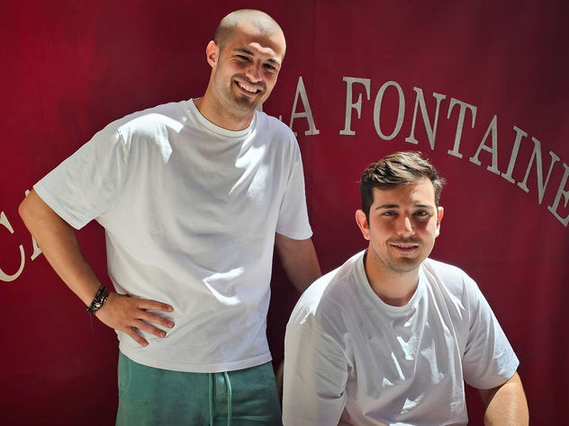 La Turbie : Deux amis, une fontaine, et une cuisine qui ne triche pas