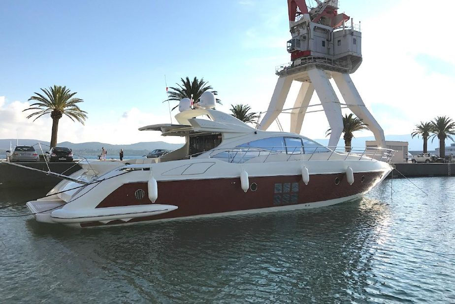 AZIMUT 68S