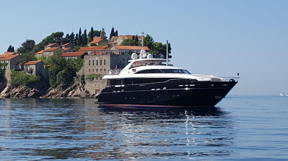 PRINCESS 32M